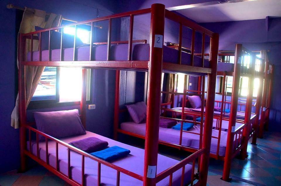 Above & Beyond Hostel Ban Tai Exterior foto
